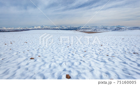 Mountains Plateau Snow Panoramic Landscape 75160005