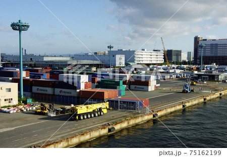 大阪南港のフェリー埠頭 大阪南港のフェリー埠頭 75162199