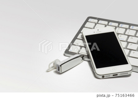 キーボード・スマホ・ヘッドセット キーボード・スマホ・ヘッドセット 75163466