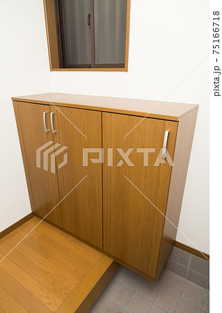 シューズボックス 75166718