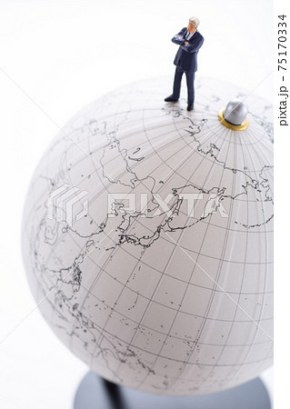 グローバルビジネス グローバルビジネス 75170334
