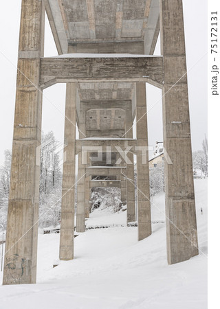 Structure of the Sitter bridge in Sankt Gallen from below Structure of the Sitter bridge in Sankt Gallen from below 75172131