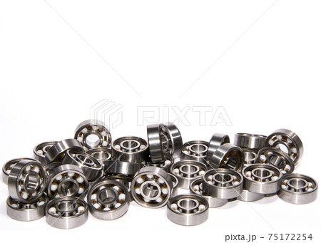 Many deep groove ball bearings - machine elements Many deep groove ball bearings - machine elements 75172254