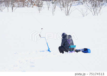 ワカサギ釣り ワカサギ釣り 75174513