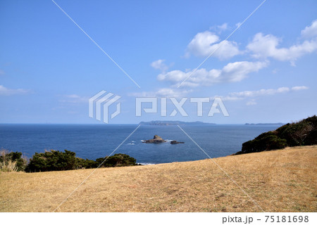 長崎県生月島最北端　大バエ　鯨島　岬の地磯　人気釣り場 75181698