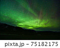 アイスランドで遭遇したオーロラ 75182175