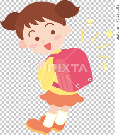 ピカピカの赤いランドセルを背負った女の子 75183192