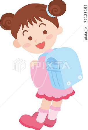水色のランドセルを背負った女の子 75183195