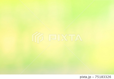 黄緑色系の抽象的背景　玉ボケ・丸ボケ 75183326
