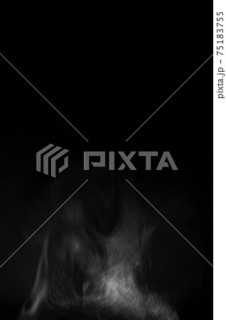 湯気でフード写真をあったかく 75183755