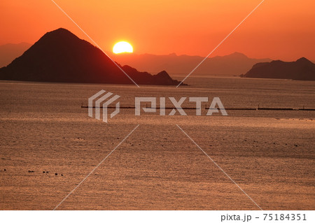 宇和海の日没 宇和海の日没 75184351