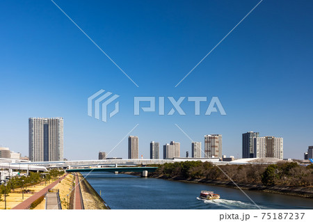 (東京都ー都市風景)青空の東雲運河側風景3 (東京都ー都市風景)青空の東雲運河側風景3 75187237