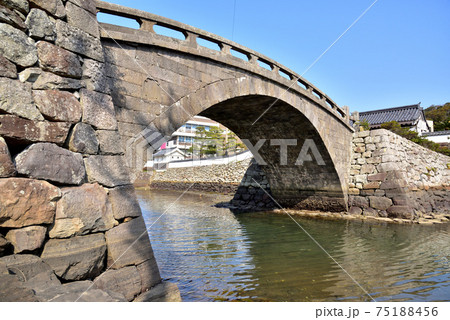 幸橋　オランダ橋　石像単アーチ橋　重要文化財　長崎県平戸市 75188456