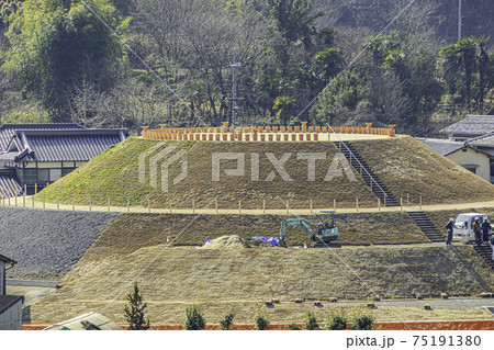 千足古墳　復元工事　岡山県岡山市 75191380