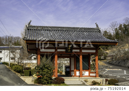 日応寺　仁王門　岡山県岡山市 75192014