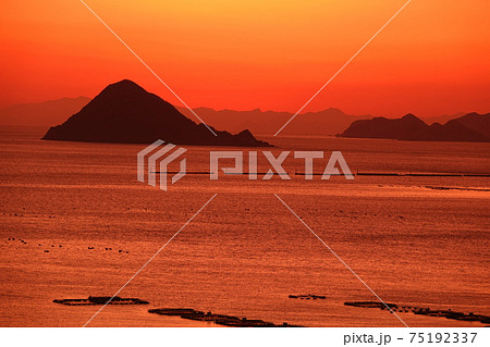 夕焼けの宇和海 夕焼けの宇和海 75192337