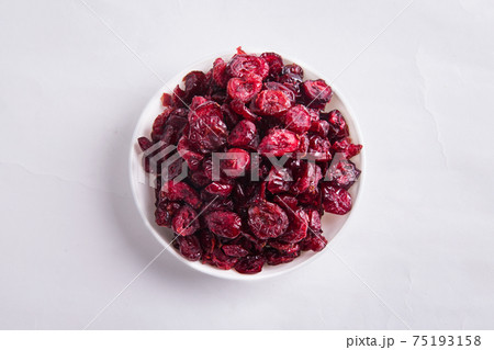 クランベリー ツルコケモモ イチゴ 75193158