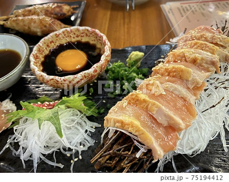 鶏たたき 鶏たたき 75194412