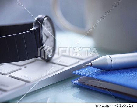 ビジネスイメージ・手帳・キーボード 75195915