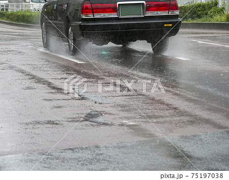 豪雨 豪雨 75197038