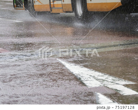 豪雨 豪雨 75197128