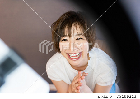 20代女性のライフスタイル 75199213