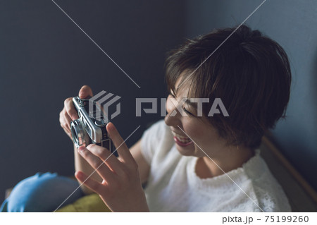 20代女性のライフスタイル 75199260