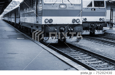 trains at city train station 75202430