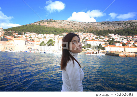 Girl feel the adriatic sea in croatia 75202693
