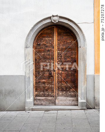 decorated by nails outdoor old wooden door 75207278