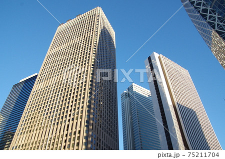 新宿西口高層ビル　林立 75211704