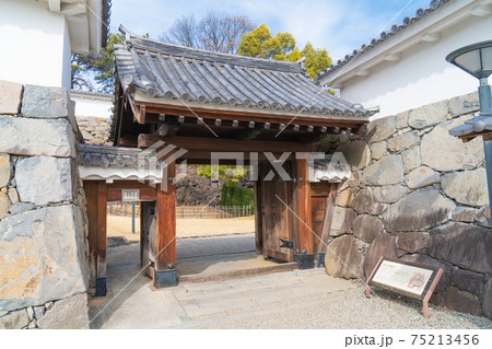 甲府城の鍛冶曲輪門（舞鶴城公園） 75213456