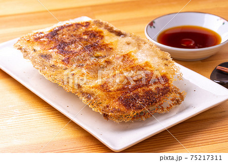 羽根つきギョウザ 羽根つきギョウザ 75217311