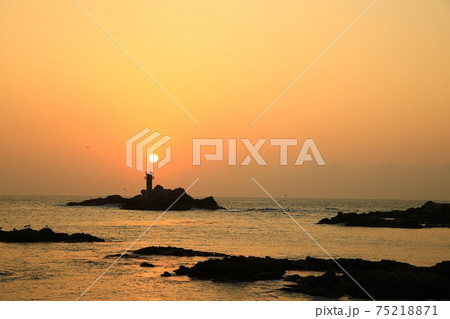 海 灯台 浜 75218871
