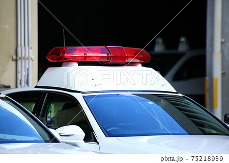パトカー 75218939