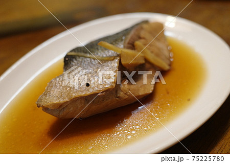 とても美味しい日本の食べ物 75225780