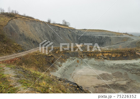 Frickの化石発掘地 75226352