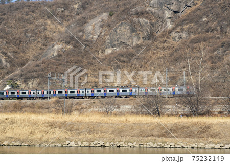 山 韓国 冬 75232149