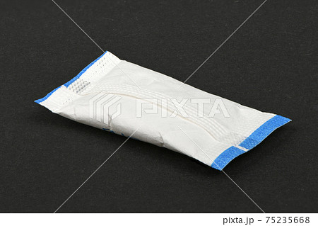 Paper packet of silica gel Paper packet of silica gel 75235668