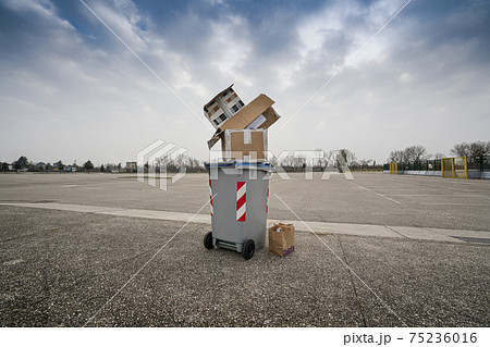 separate collection of cardboard separate collection of cardboard 75236016