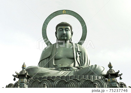 静かに鎮座される大仏様 静かに鎮座される大仏様 75237746