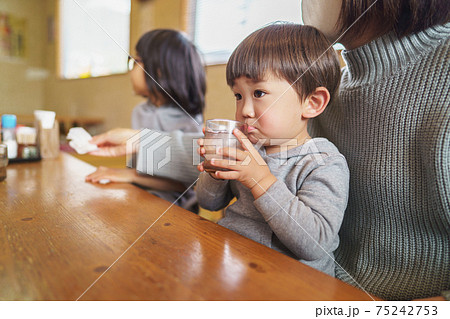 飛沫感染防止パネル　飲食店 75242753