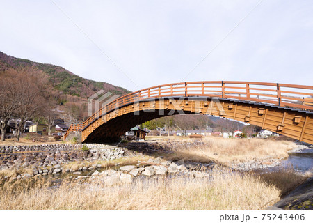【中山道】奈良井宿の木曽の大橋 【中山道】奈良井宿の木曽の大橋 75243406
