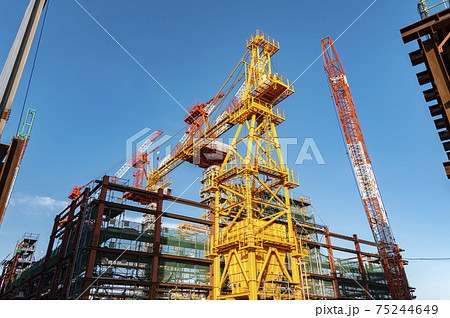 タワークレーンの写真素材 [75244649] - PIXTA