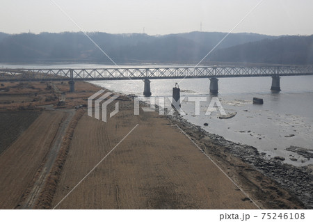 湖 風景 ゴンドラ 75246108