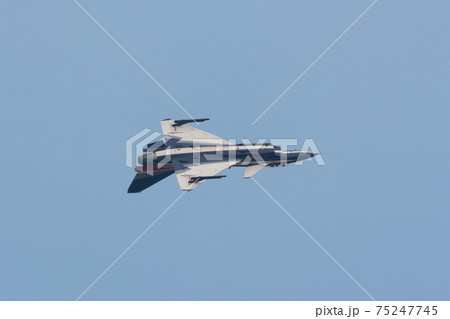 中国空軍J-10八一飛行表演隊ロール 75247745