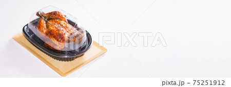 ローストチキン　丸焼き　テイクアウト　【ウィズコロナのニューノーマル】 75251912