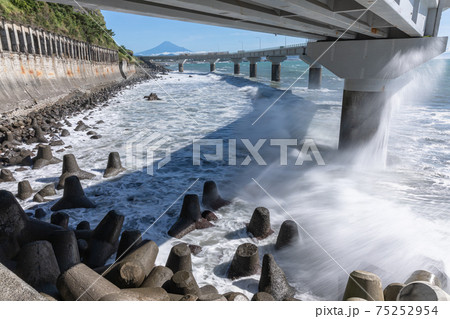 大崩れ海岸 75252954