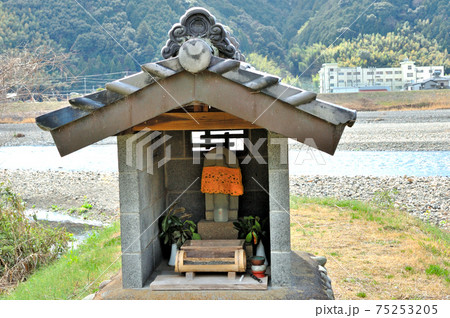 藁科川の水神様 75253205