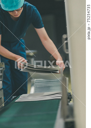 新聞印刷工場 新聞印刷工場 75254735